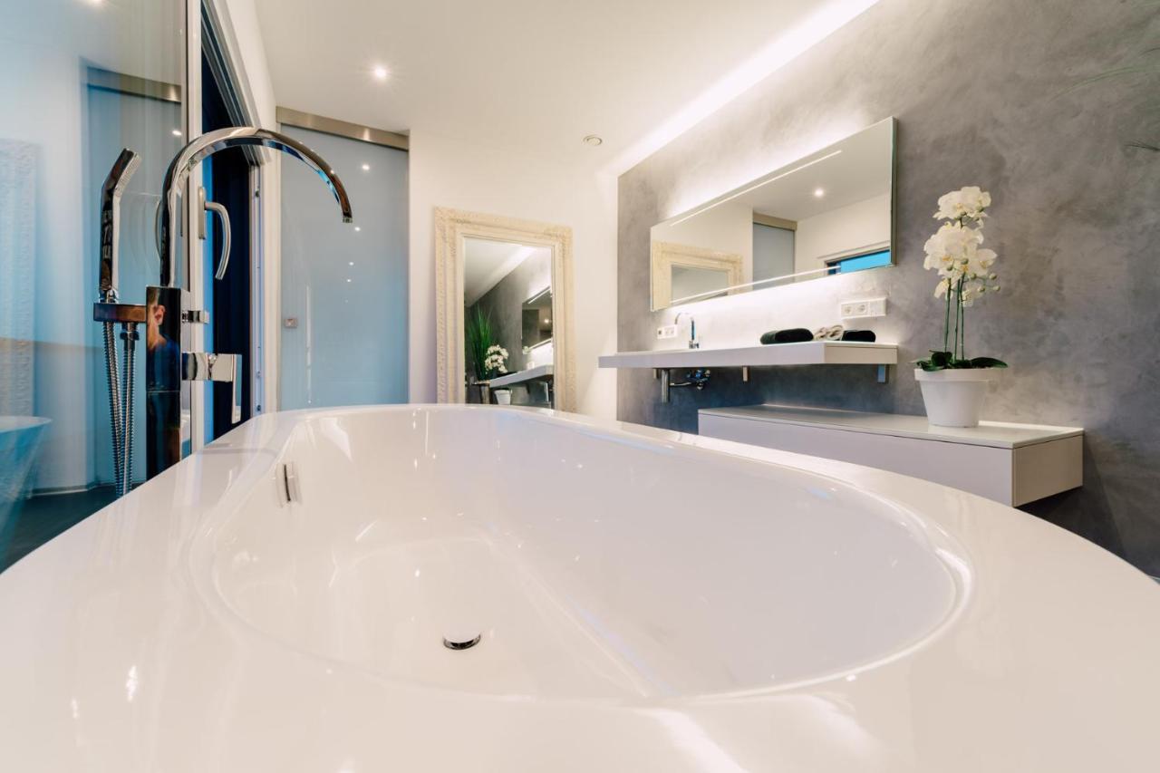 Traumblick Trifft Luxus! Apartment Weitersburg Bagian luar foto